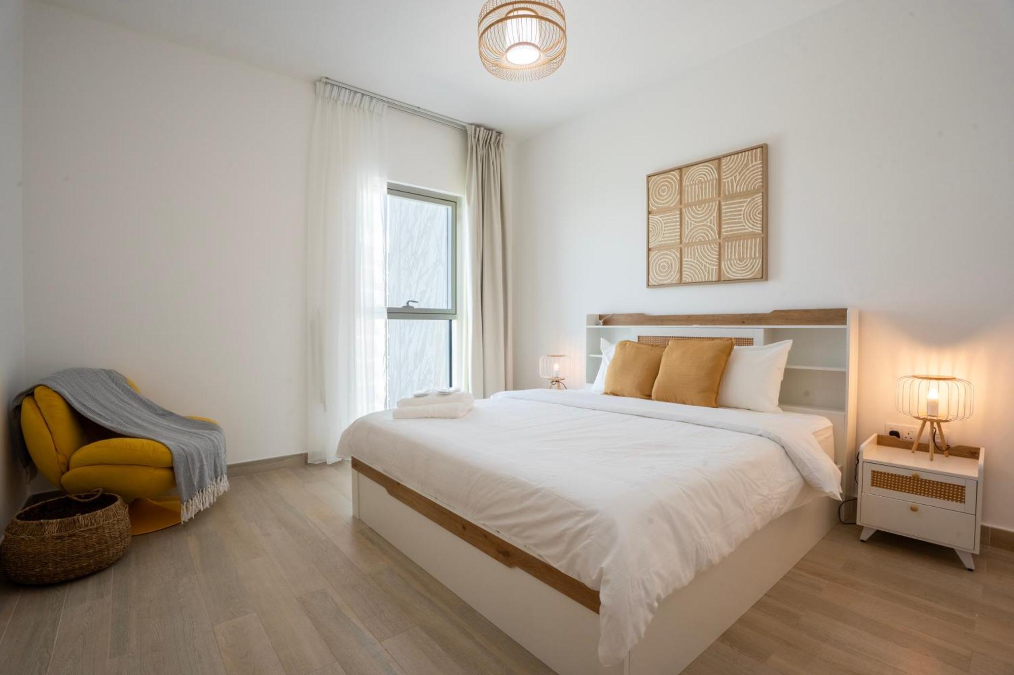 Apartment Yas Island 3br Maid Pool, Gym, Near Seaworld & Ferrari World *
