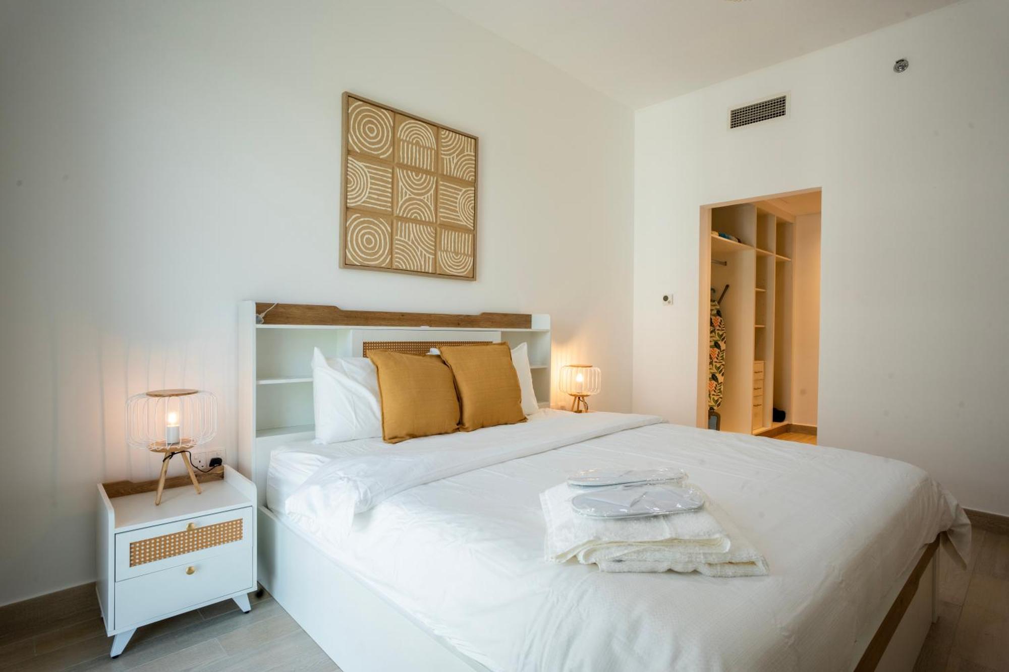 Apartment Yas Island 3br Maid Pool, Gym, Near Seaworld & Ferrari World